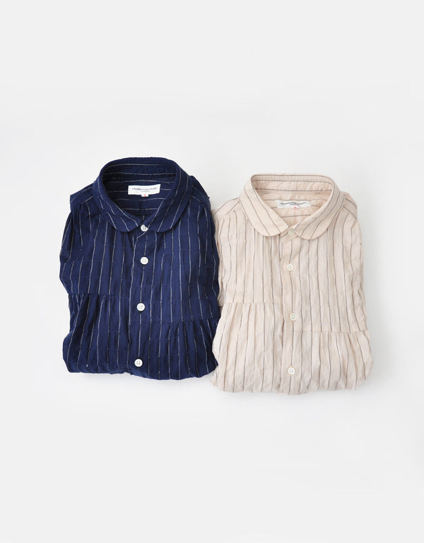 シャーリングストライプの6ギャザーシャツ